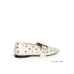 Bailarina beige con tachuelas