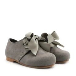 Blucher lazo gris