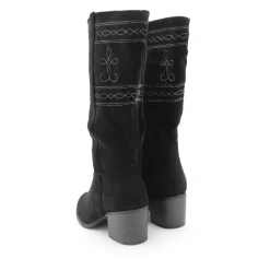 Bota campera con tacón negra
