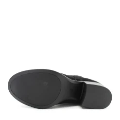Bota campera con tacón negra