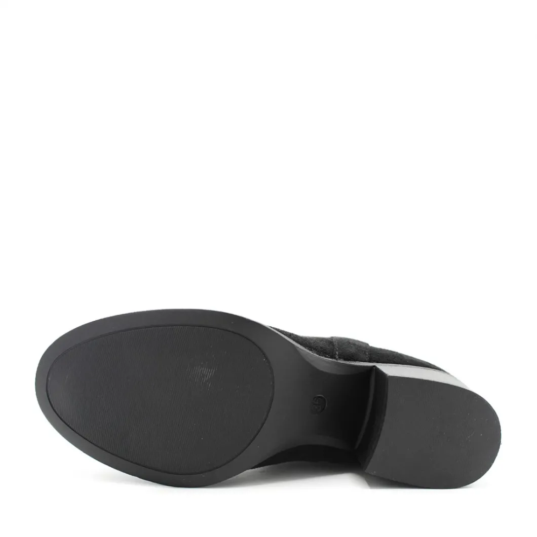 Bota campera con tacón negra