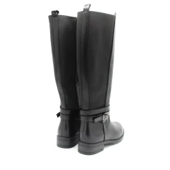 Bota con caña elástica negra