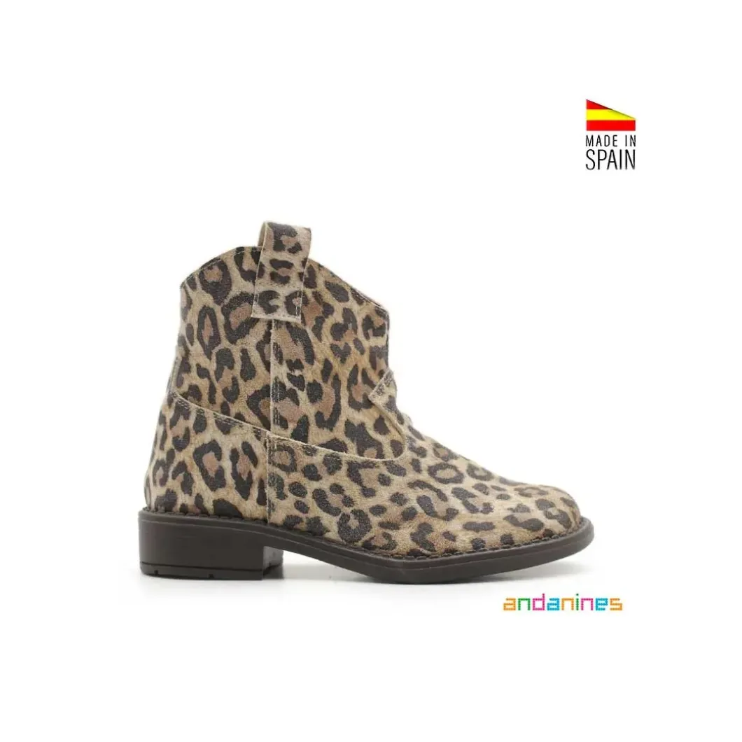 Bota leopardo estilo campero