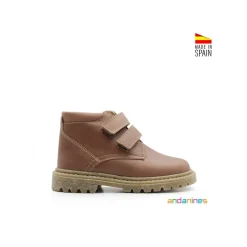 Bota marrón de veclros y piel