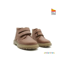 Bota marrón de veclros y piel