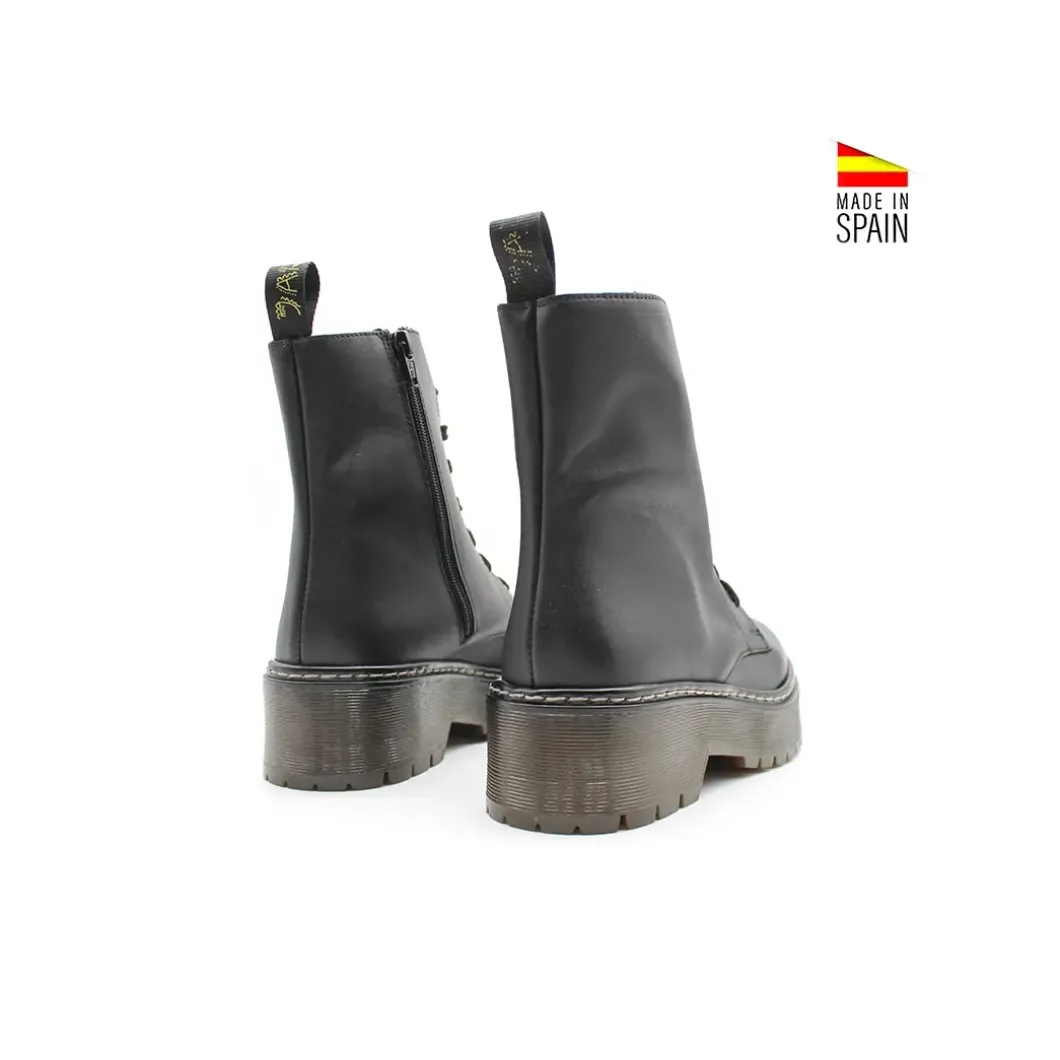 Bota militar de piel negra
