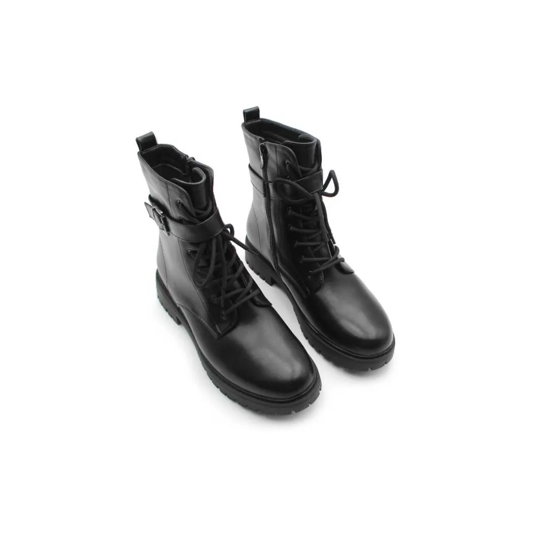 Bota militar en negro talla grande