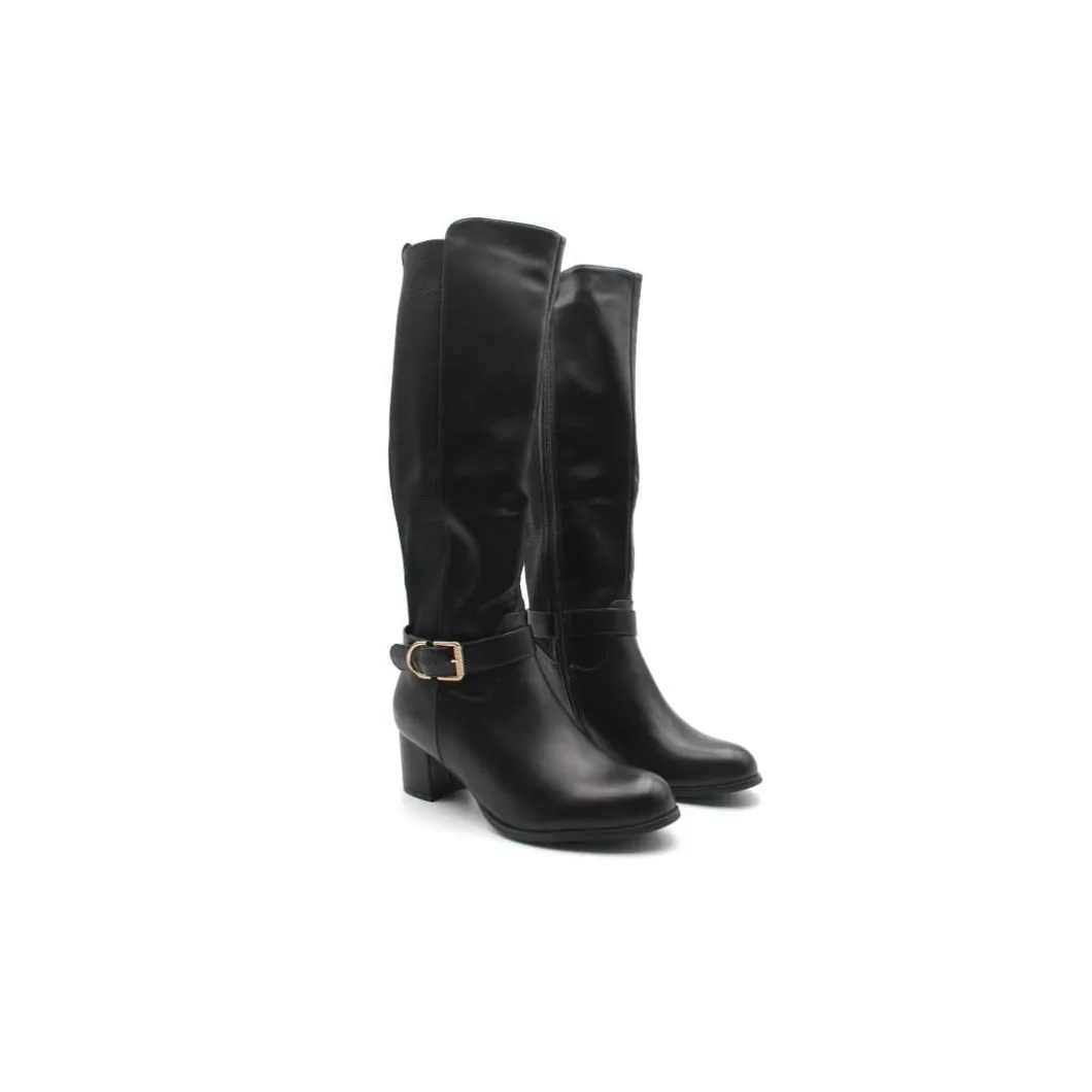 Bota negra tacón talla grande