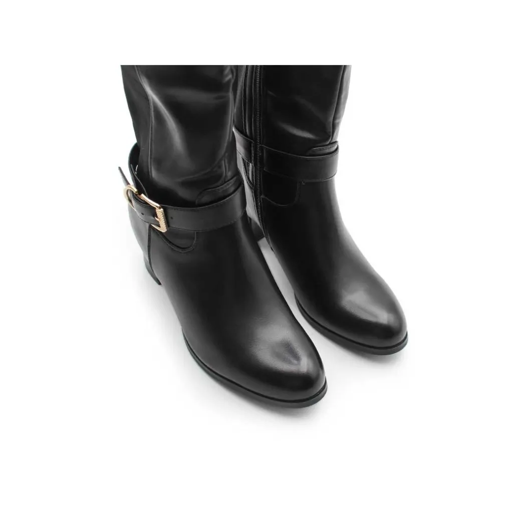 Bota negra tacón talla grande