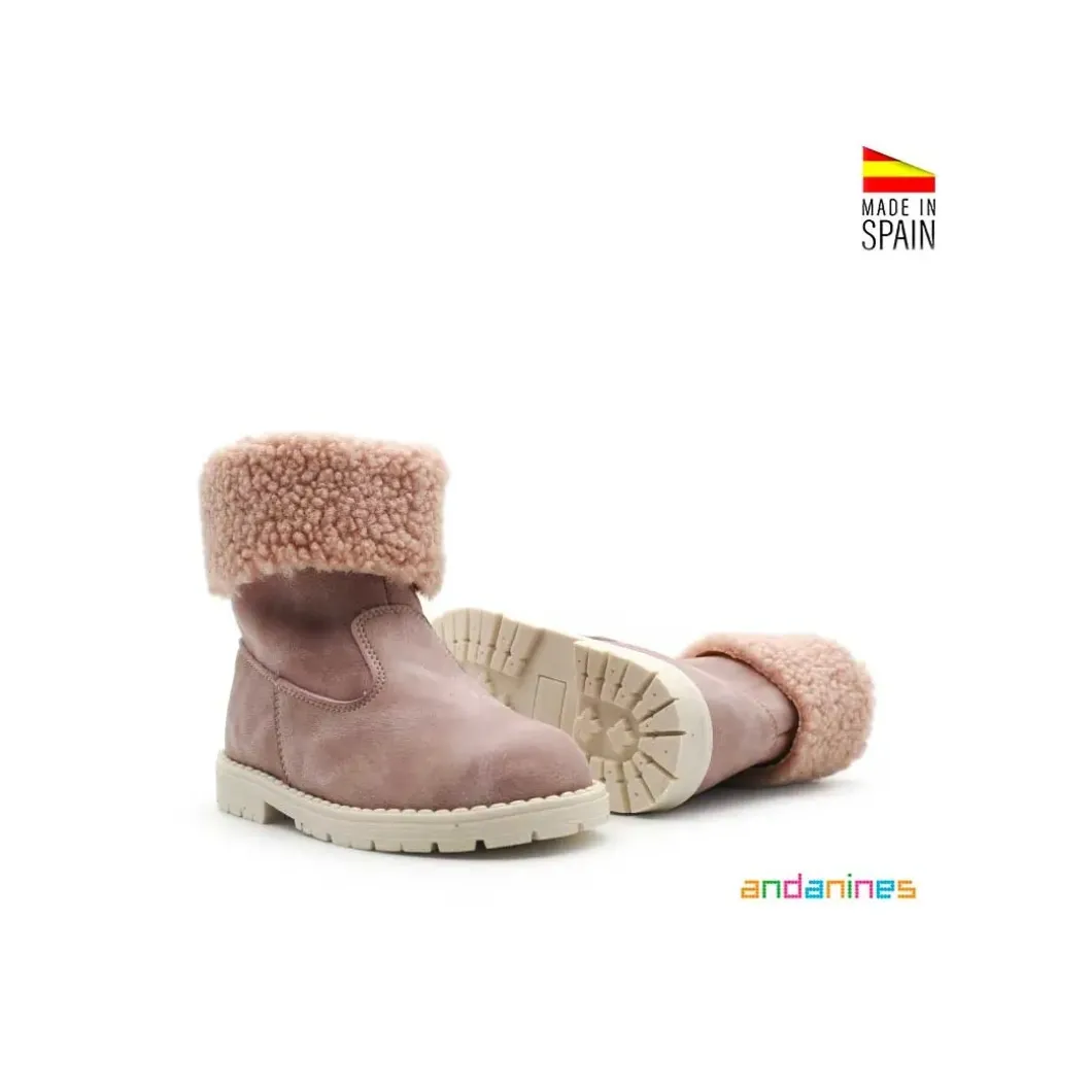 Bota rosa con borreguito