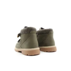 Bota verde estilo montaña con velcros
