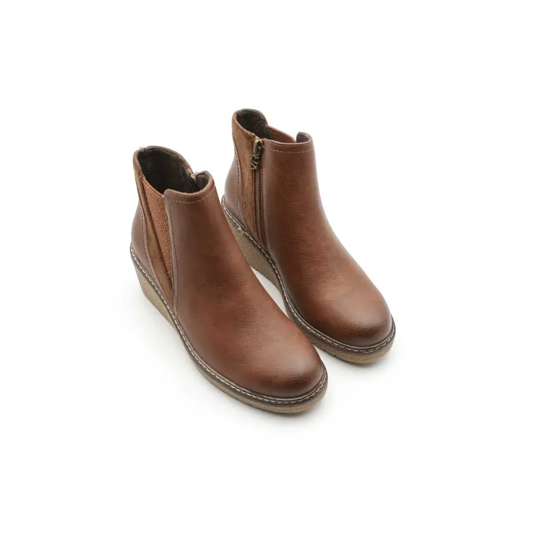 Botin camel con cuña estilo chelsea