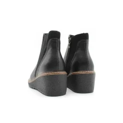 Botin negro con cuña estilo chelsea