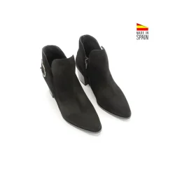 Botin tobillero negro con tacón