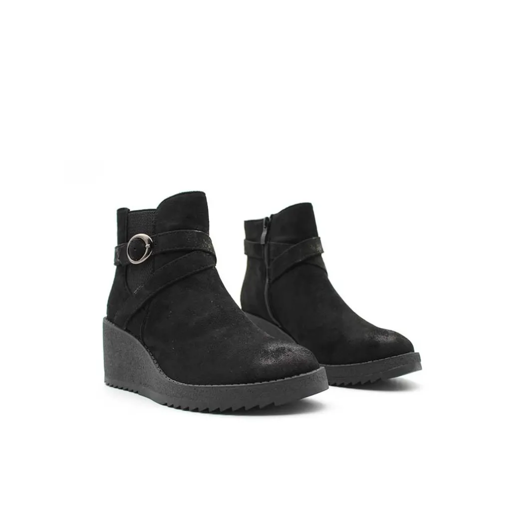 Botines cuña negros con hebilla