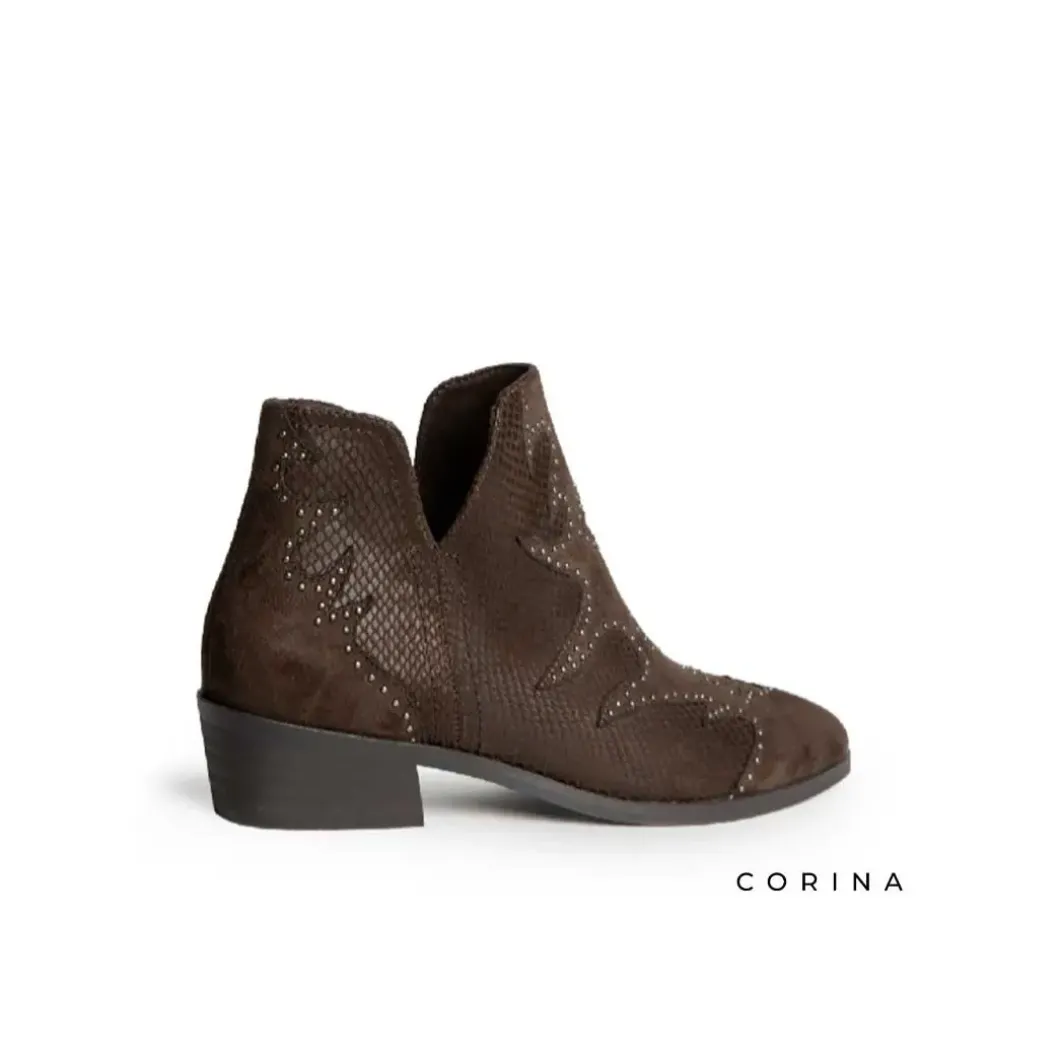 Botín bajo marron con tachas