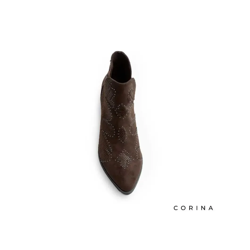 Botín bajo marron con tachas