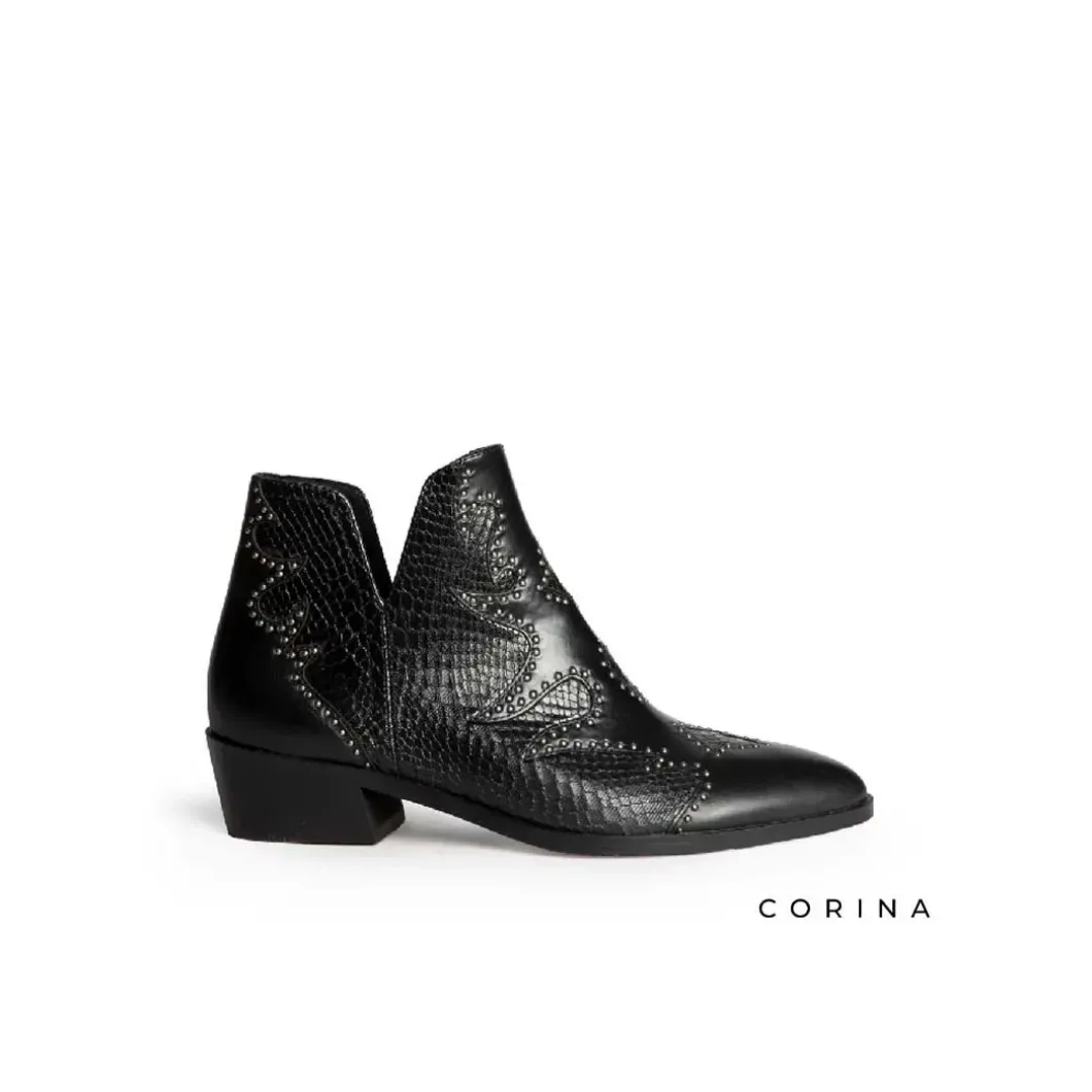 Botín bajo negro con tachas