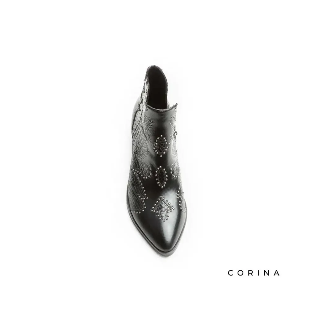 Botín bajo negro con tachas