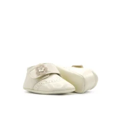 Botín bebé charol beige