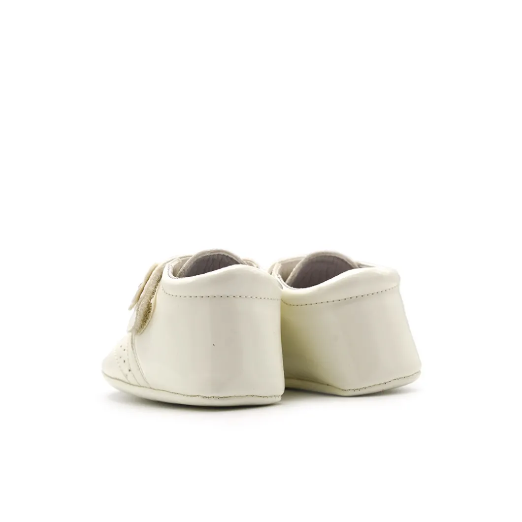 Botín bebé charol beige