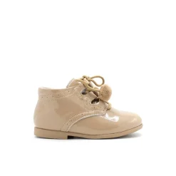 Botín charol camel nakia
