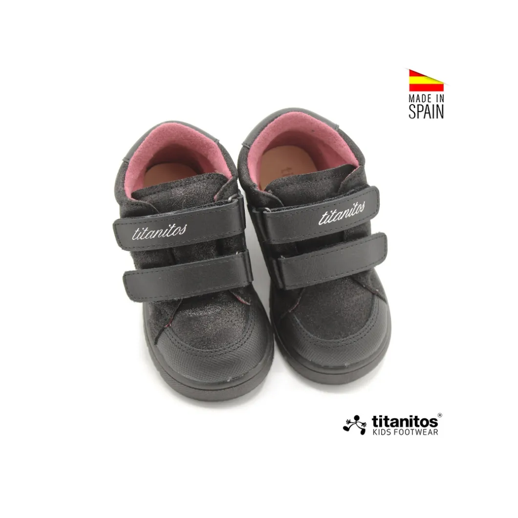 Botín deportivo negro con glitter