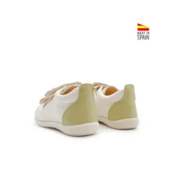 Calzado respetuoso beige verde