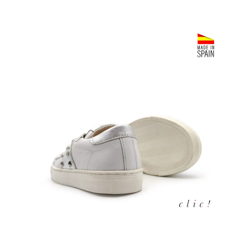 Deportiva Clic! tachas metalizadas