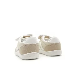 Deportiva respetuosa beige infantil