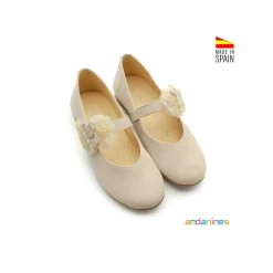 Mercedita beige ante flor