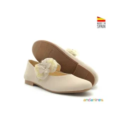 Mercedita beige ante flor