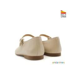 Mercedita botón de piel beige