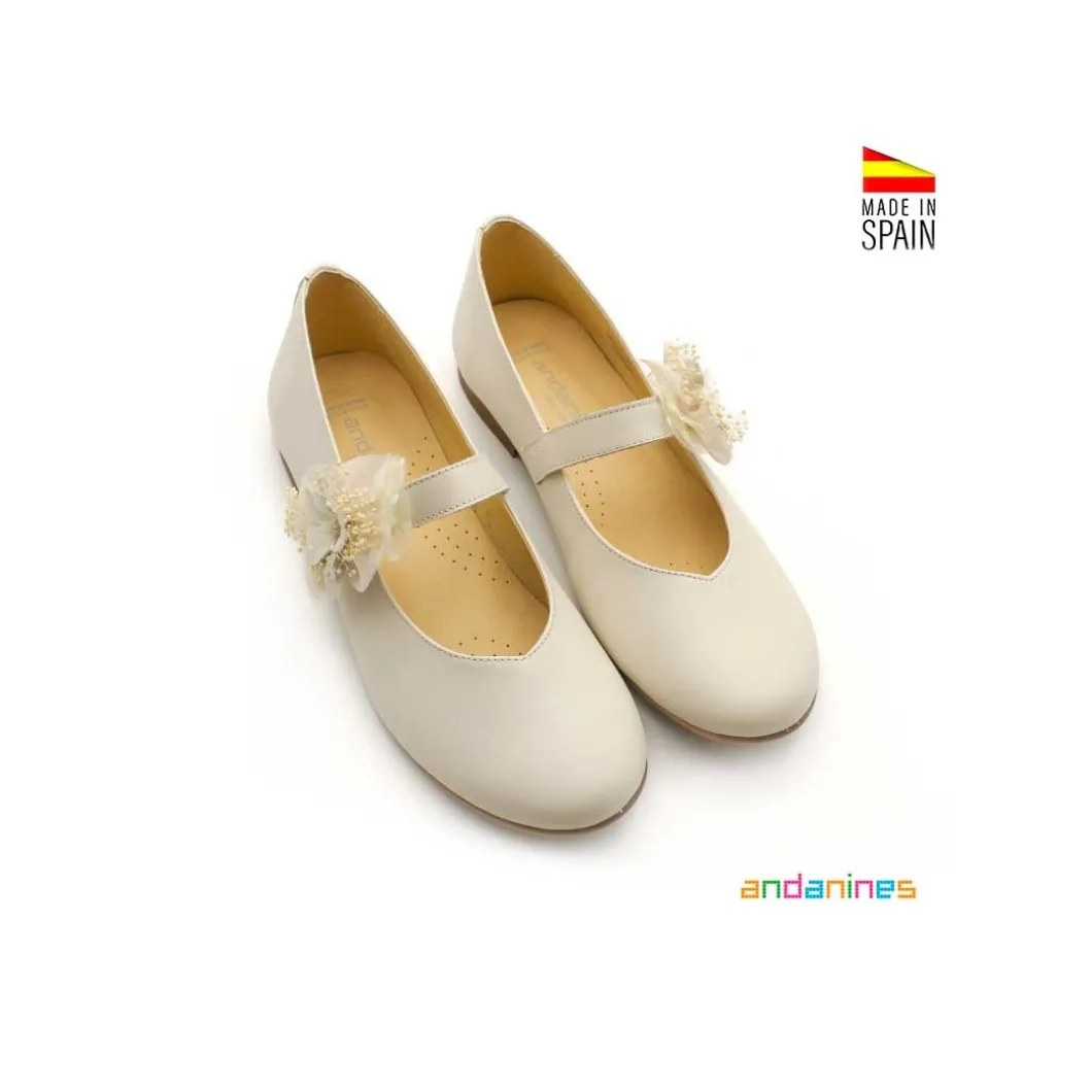 Mercedita piel beige con flor