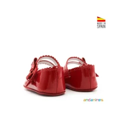 Mercedita roja charol primeros pasos