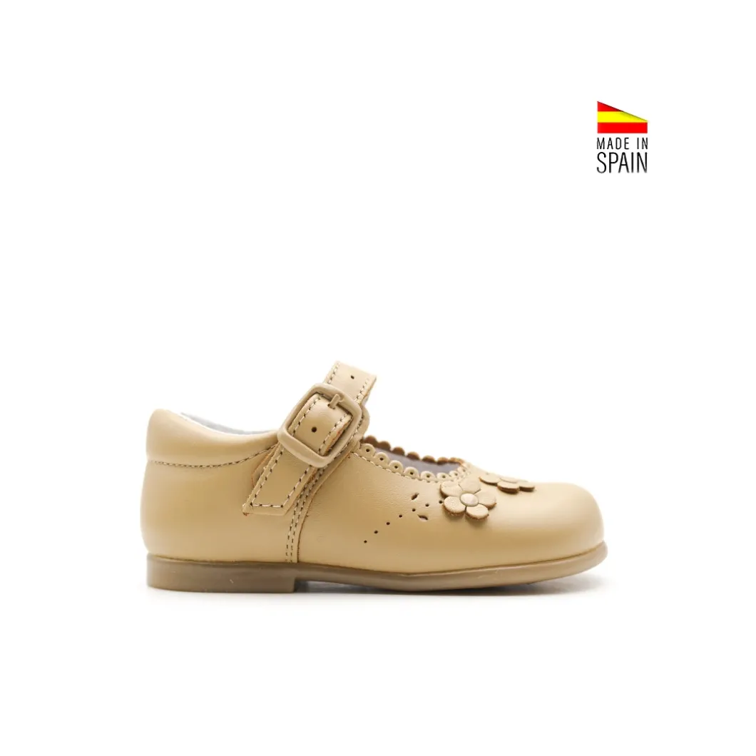 Merceditas Flori camel