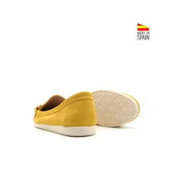 Mocasín ante amarillo