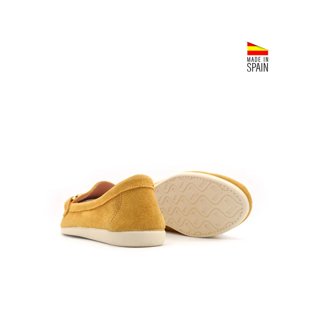 Mocasín ante ocre