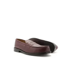 Mocasín antifaz burdeos de piel