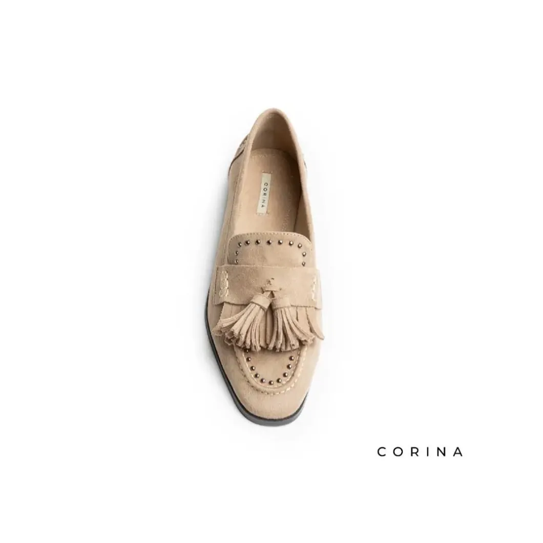 Mocasín beige con borlas M5680