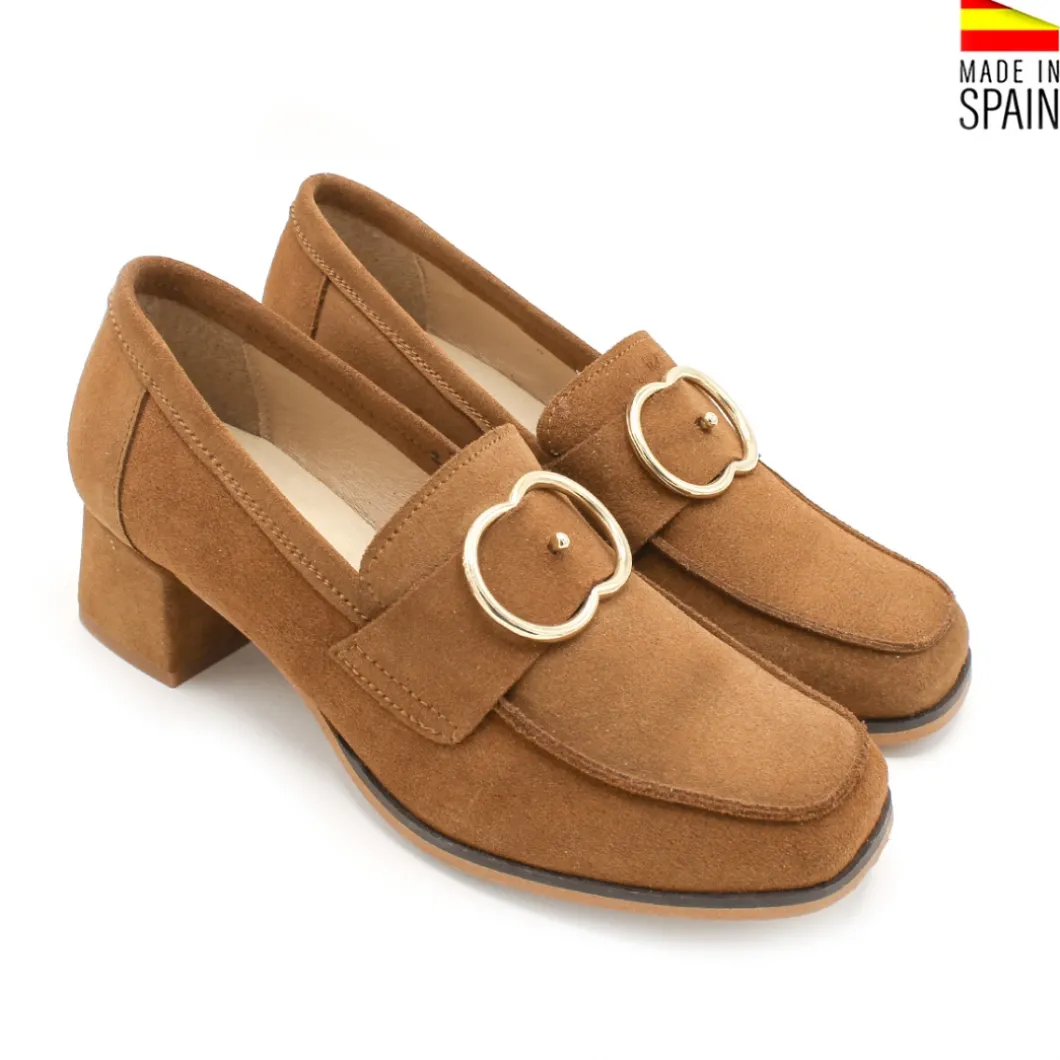 Mocasín camel ante con hebilla y tacón