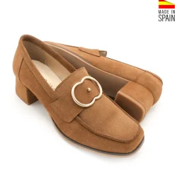 Mocasín camel ante con hebilla y tacón