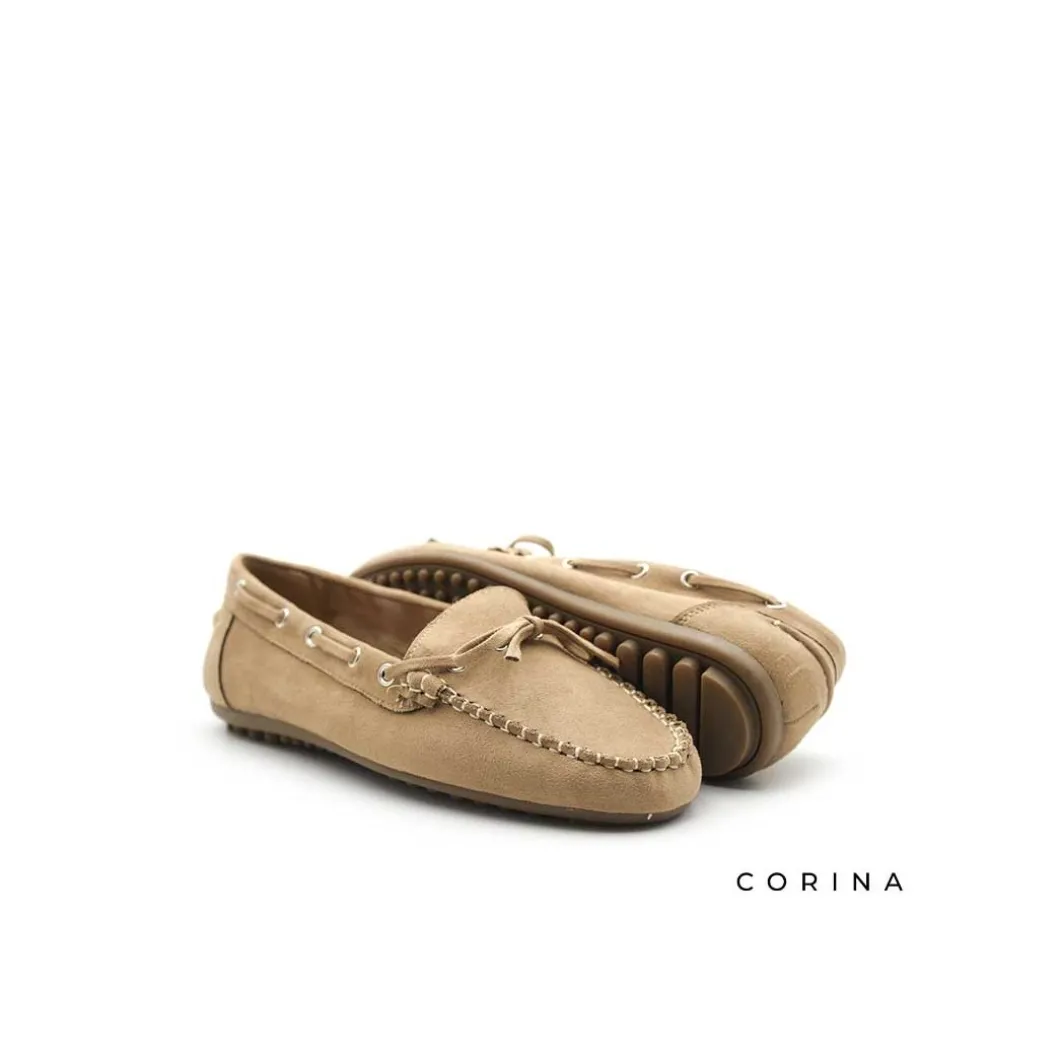 Mocasín camel detalle náutico