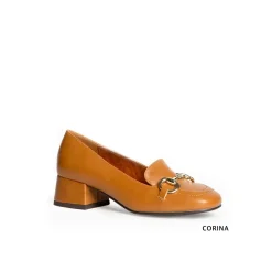 Mocasín camel hebilla con tacón
