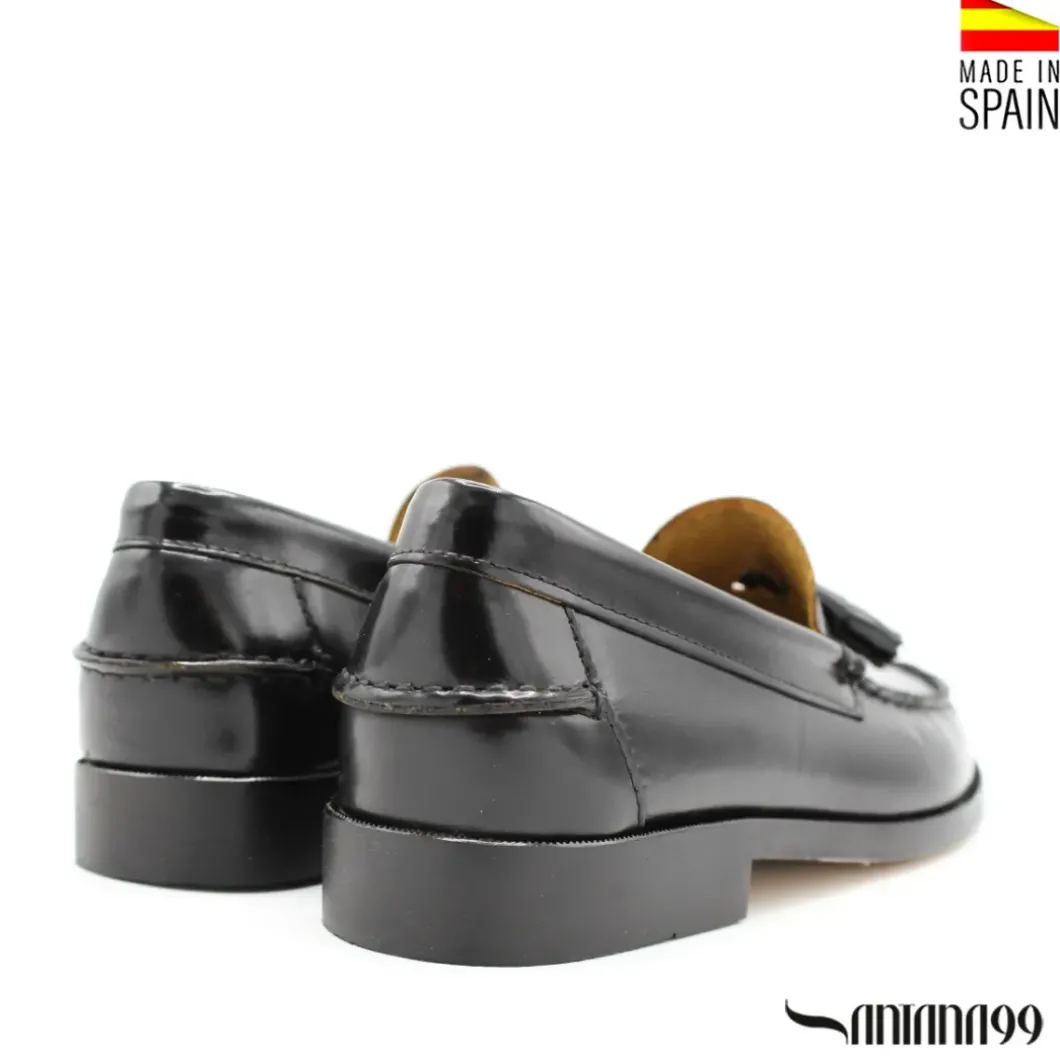 Mocasín castellano borlas negro