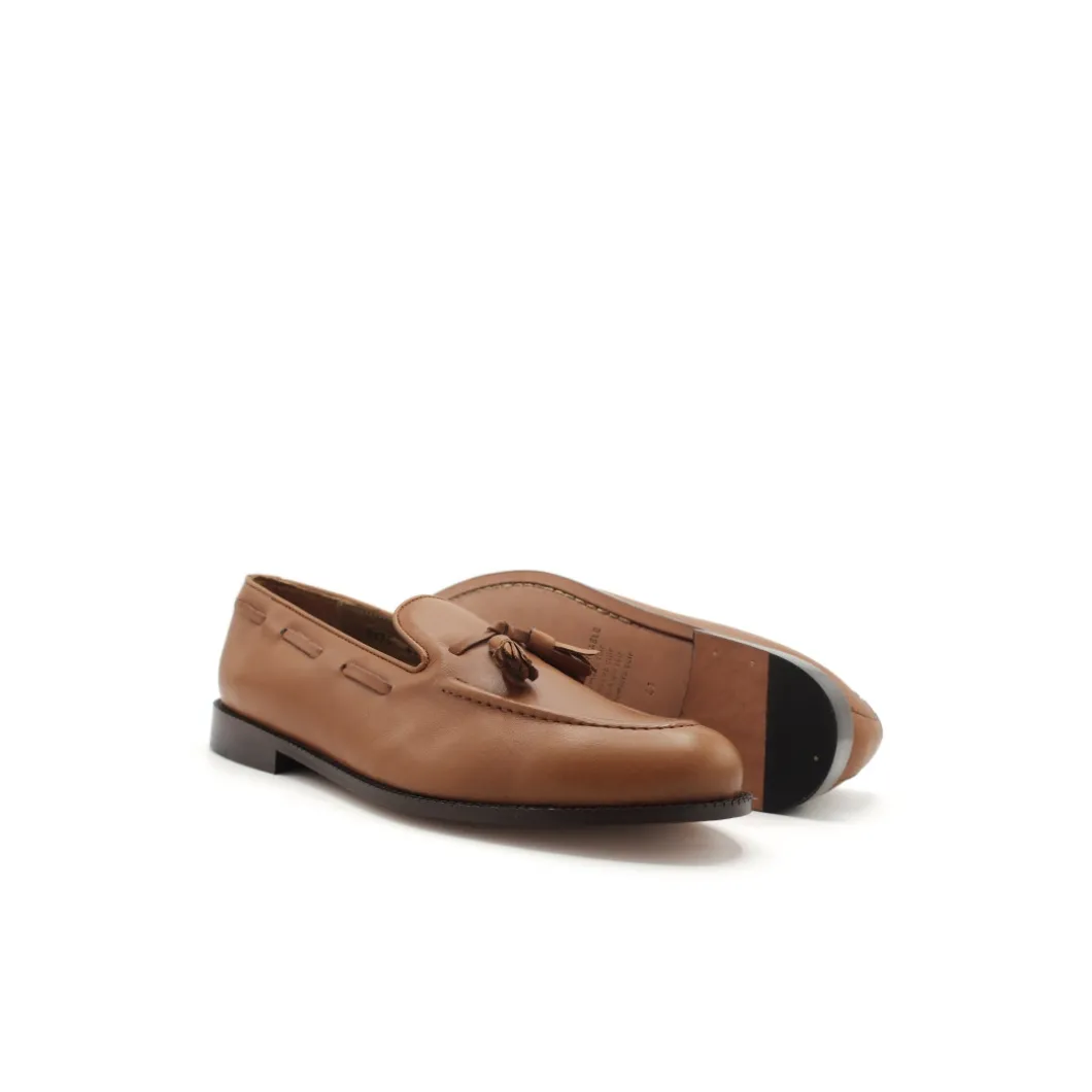 Mocasín con borlas camel de piel