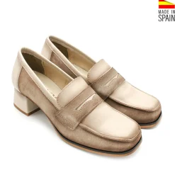Mocasín con tacón beige de piel y ante