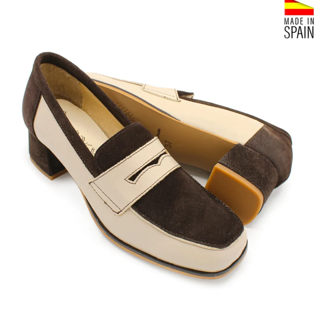 Mocasín con tacón bicolor marrón y beige de piel