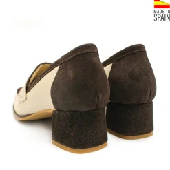 Mocasín con tacón bicolor marrón y beige de piel