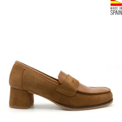 Mocasín con tacón marrón de piel y ante